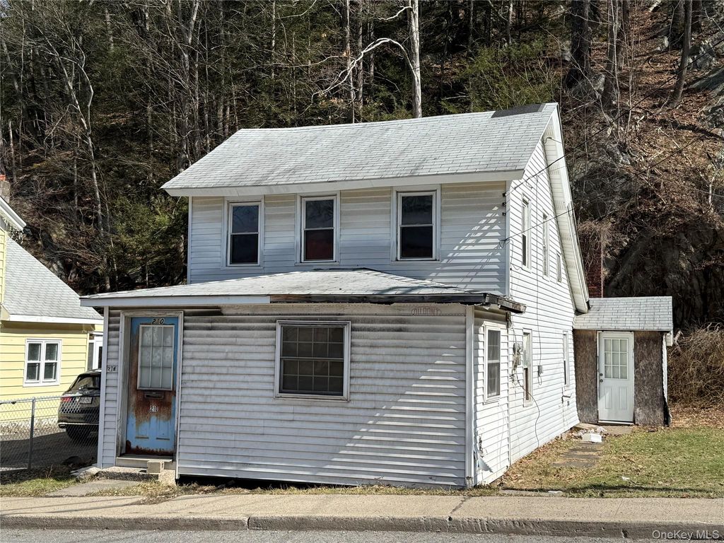 210 center, Ellenville, NY 12428
