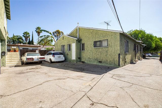 5431 Troost, Valley Village, CA 91601