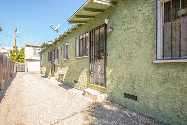 5431 Troost, Valley Village, CA 91601