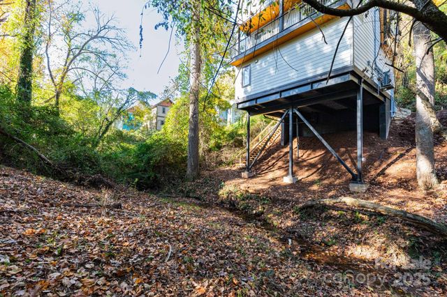 32 Waynesville Avenue, Asheville, NC 28806