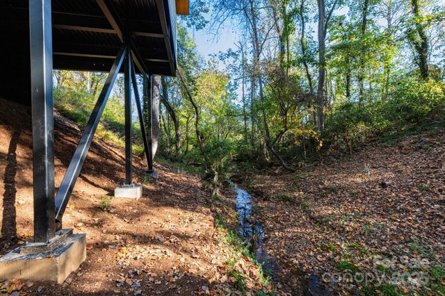 32 Waynesville Avenue, Asheville, NC 28806