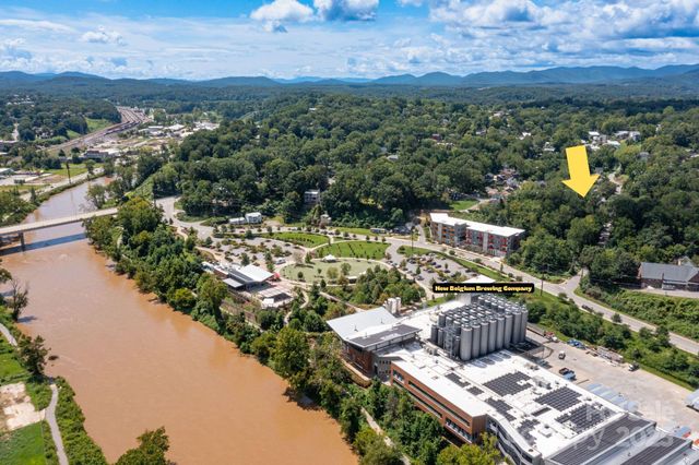 32 Waynesville Avenue, Asheville, NC 28806