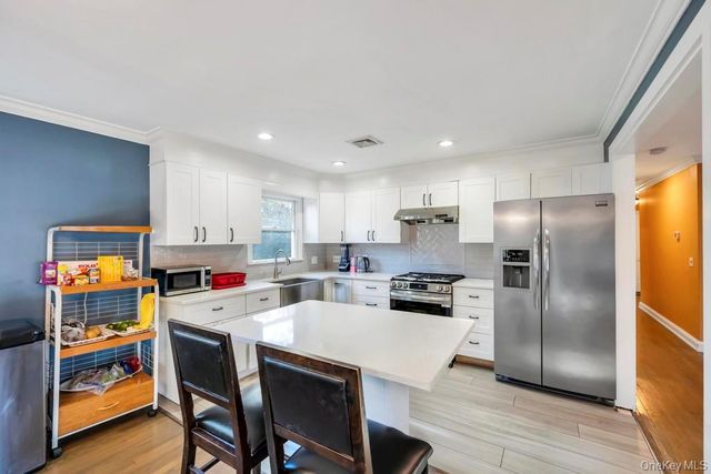 11 Industrial Boulevard, Riverhead, NY 11901