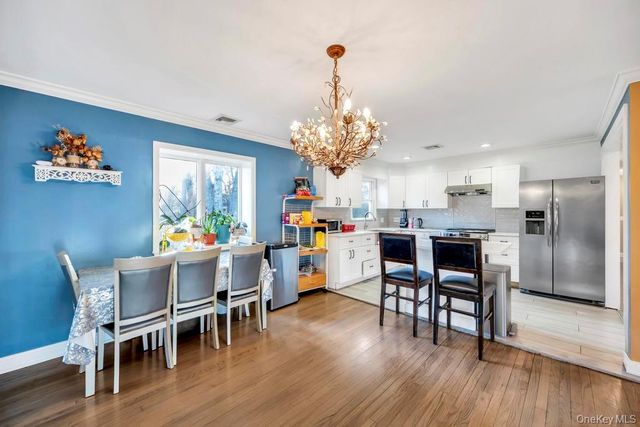 11 Industrial Boulevard, Riverhead, NY 11901