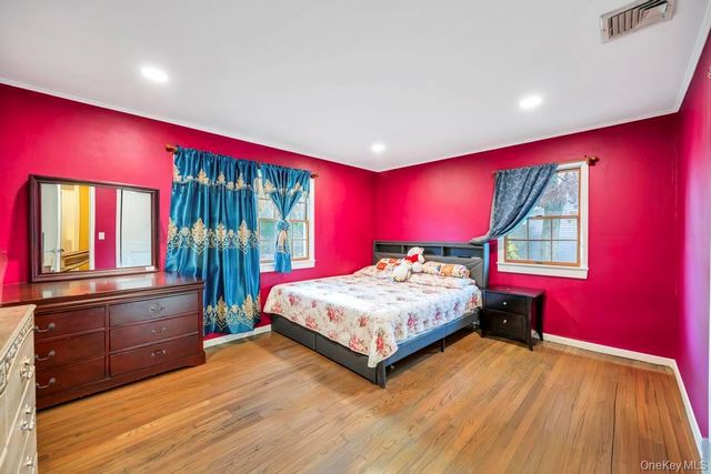 11 Industrial Boulevard, Riverhead, NY 11901