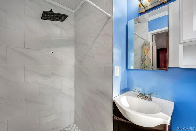 11 Industrial Boulevard, Riverhead, NY 11901