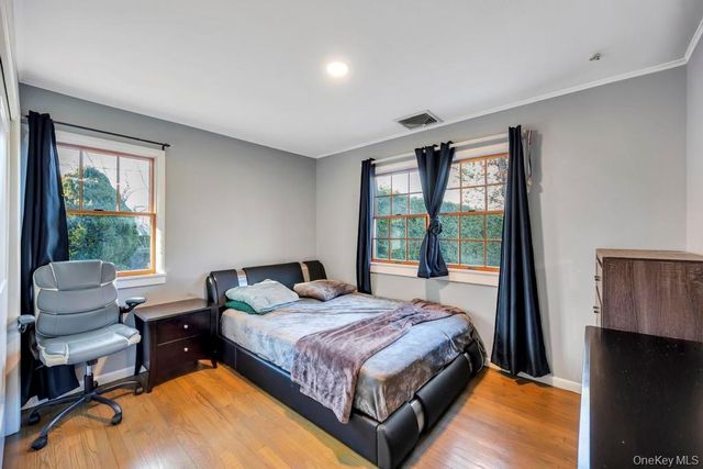 11 Industrial Boulevard, Riverhead, NY 11901