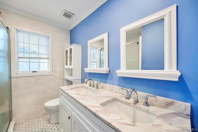 11 Industrial Boulevard, Riverhead, NY 11901