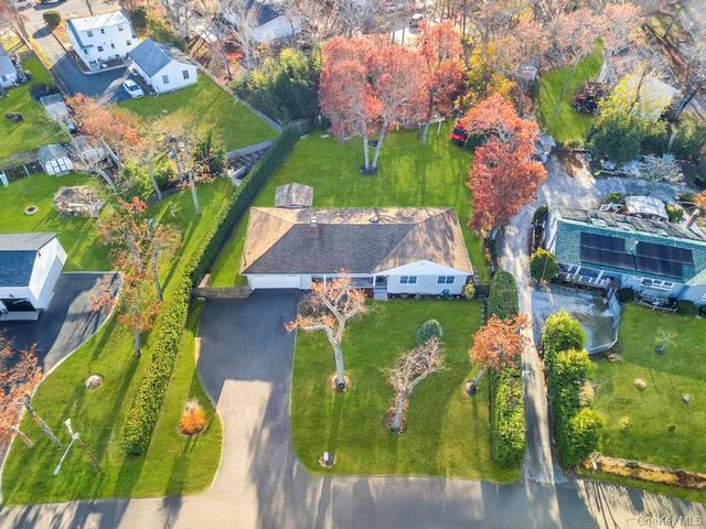 11 Industrial Boulevard, Riverhead, NY 11901