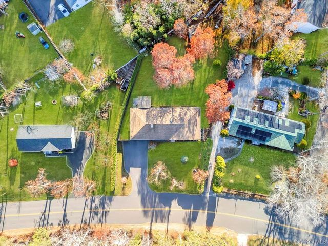 11 Industrial Boulevard, Riverhead, NY 11901