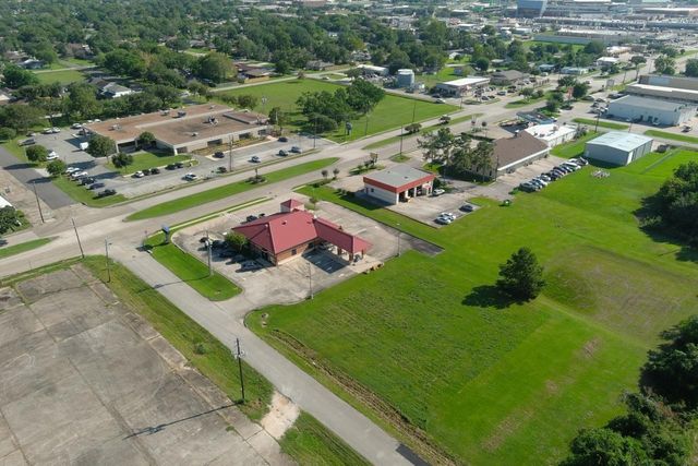 1100 6th Street, La Porte, TX 77571