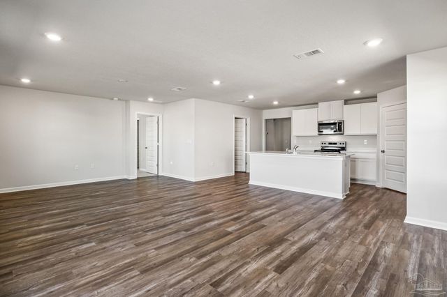 2049 Limpkin St, Cantonment, FL 32533