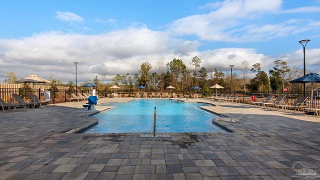 2049 Limpkin St, Cantonment, FL 32533