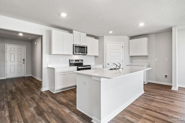 2049 Limpkin St, Cantonment, FL 32533