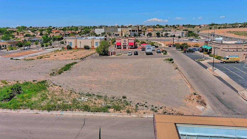 Bosque Plaza Lane NW, Albuquerque, NM 87120