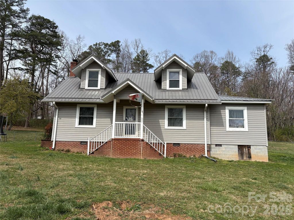5054 Sugar Hill Road, Marion, NC 28752