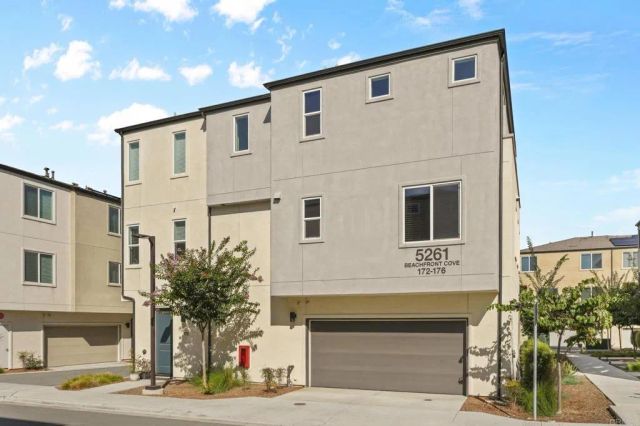 5261 Beachfront Cove Street 174, San Diego, CA 92154