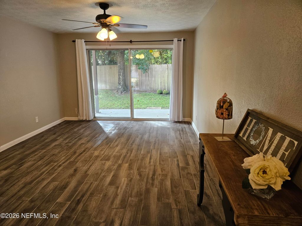 4836 ATLANTIC Boulevard 106, Jacksonville, FL 32207
