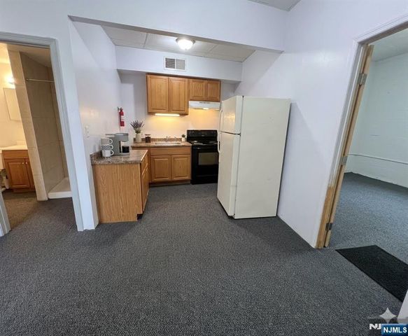 87 Maple Avenue, Irvington, NJ 07111