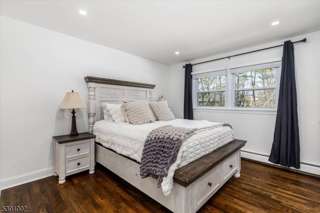 30 Melissa Dr, Totowa Boro, NJ 07512