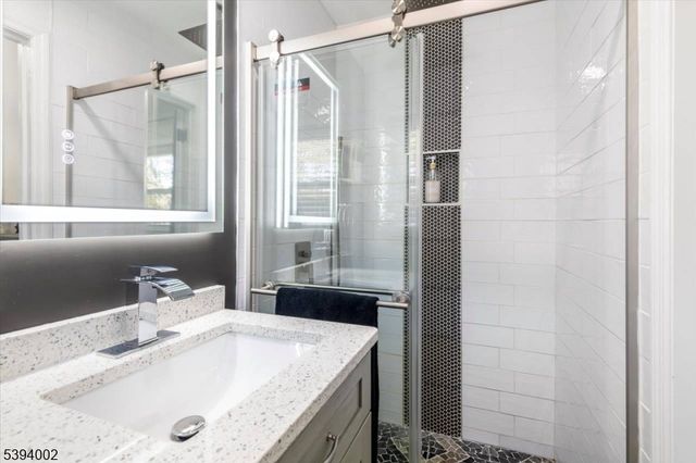 30 Melissa Dr, Totowa Boro, NJ 07512