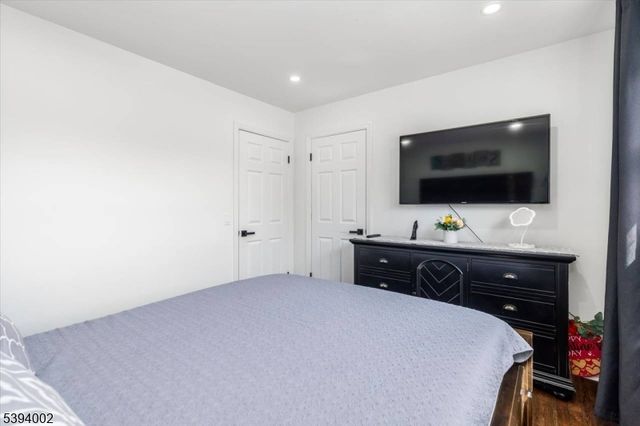 30 Melissa Dr, Totowa Boro, NJ 07512