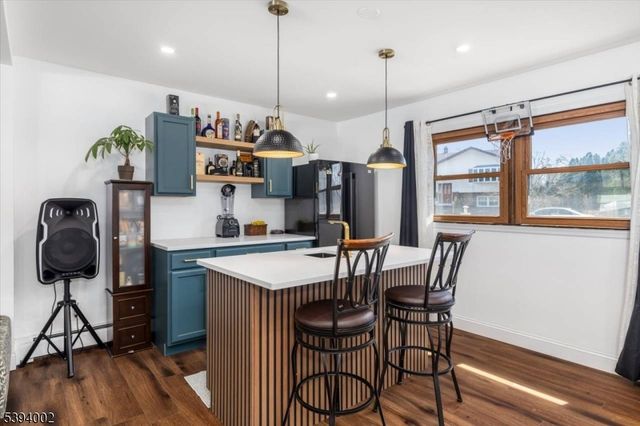 30 Melissa Dr, Totowa Boro, NJ 07512