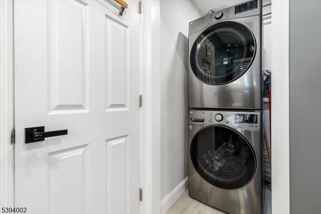 30 Melissa Dr, Totowa Boro, NJ 07512