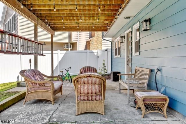 30 Melissa Dr, Totowa Boro, NJ 07512