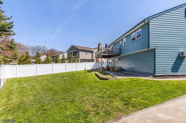 30 Melissa Dr, Totowa Boro, NJ 07512