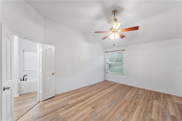 118 Pin Oak Lane, Hempstead, TX 77445