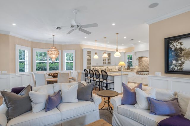 110 SEA Lane, Delray Beach, FL 33483
