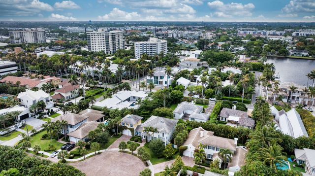 110 SEA Lane, Delray Beach, FL 33483