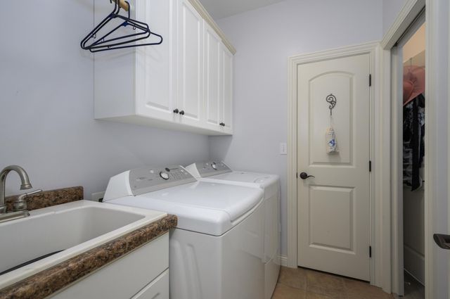 255 Golden Bear Lane, Zumbrota, MN 55992