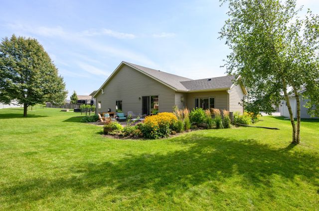 255 Golden Bear Lane, Zumbrota, MN 55992