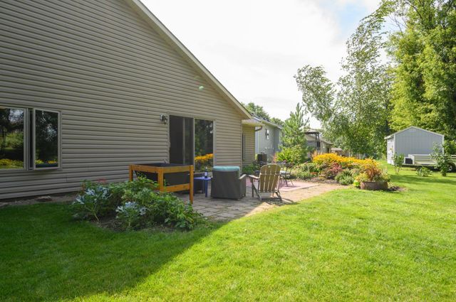 255 Golden Bear Lane, Zumbrota, MN 55992