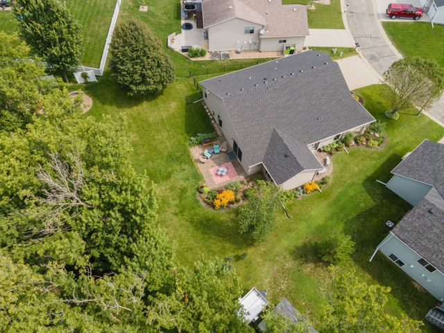 255 Golden Bear Lane, Zumbrota, MN 55992