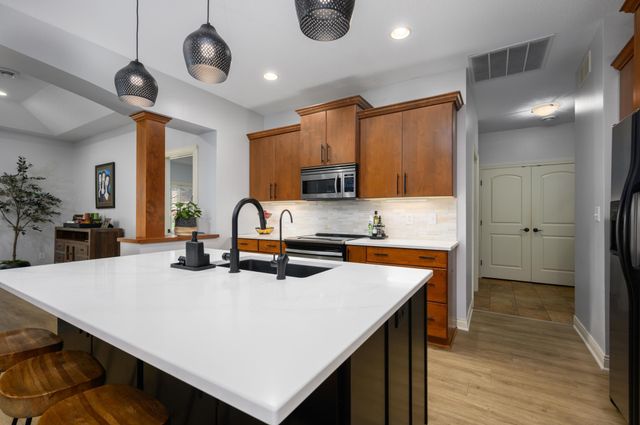 255 Golden Bear Lane, Zumbrota, MN 55992