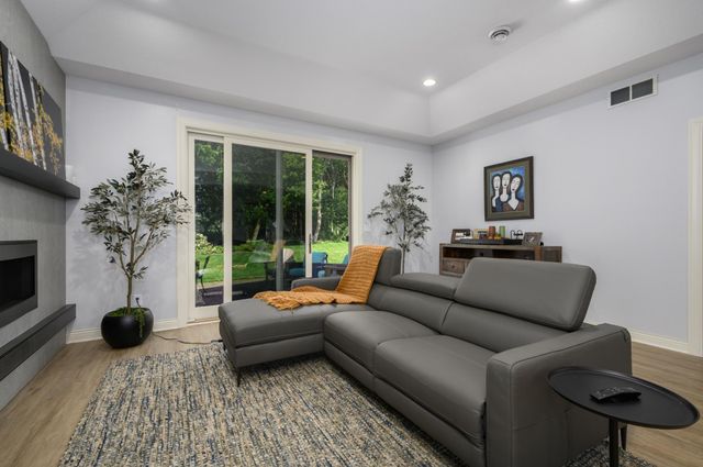 255 Golden Bear Lane, Zumbrota, MN 55992