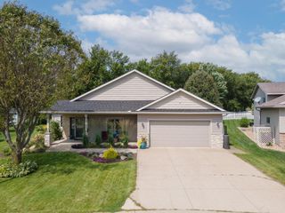 255 Golden Bear Lane, Zumbrota, MN 55992