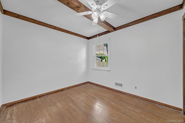 170 Park Lane, Massapequa, NY 11758
