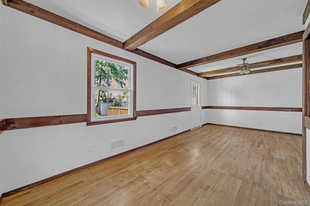170 Park Lane, Massapequa, NY 11758