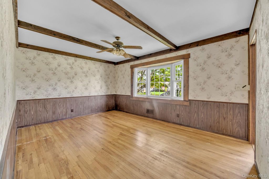 170 Park Lane, Massapequa, NY 11758 — photo 2