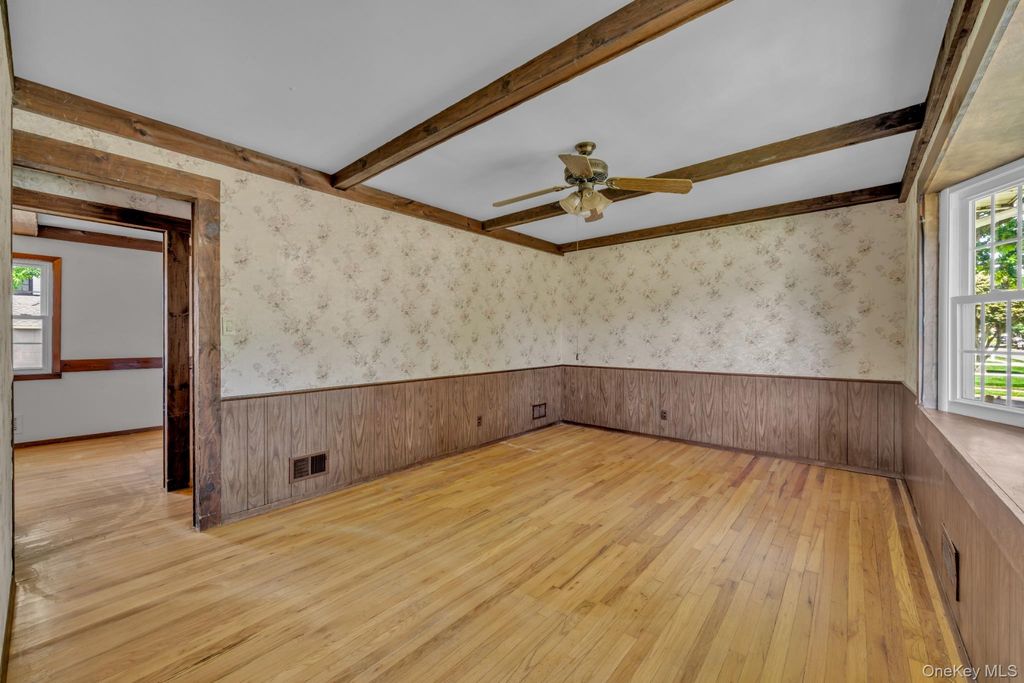 170 Park Lane, Massapequa, NY 11758 — photo 3