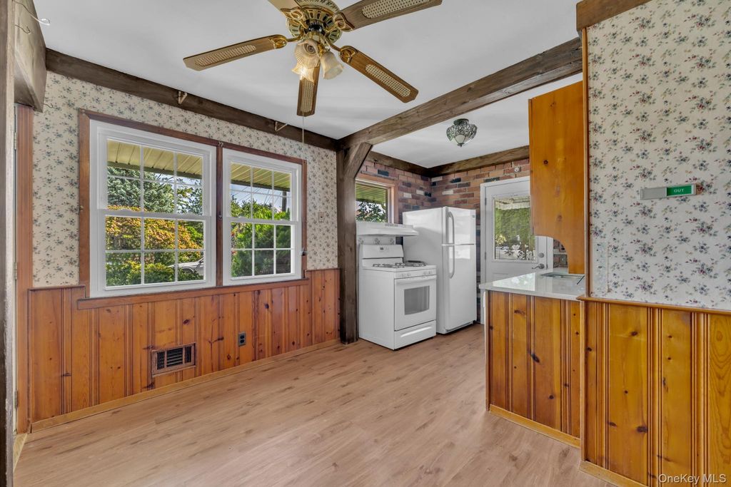 170 Park Lane, Massapequa, NY 11758 — photo 5