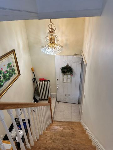 77-02 164th Street, Fresh Meadows, NY 11366