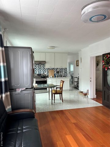 77-02 164th Street, Fresh Meadows, NY 11366