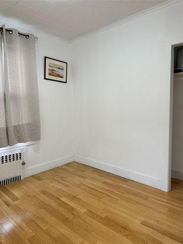 77-02 164th Street, Fresh Meadows, NY 11366