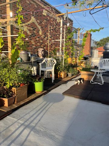 77-02 164th Street, Fresh Meadows, NY 11366