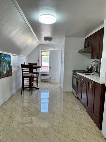 77-02 164th Street, Fresh Meadows, NY 11366